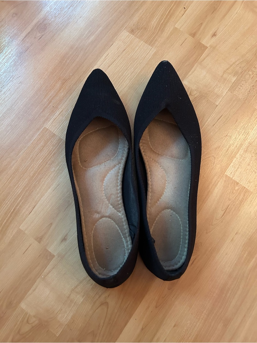 Old Navy Black Pointed-Toe Slip-On Flats